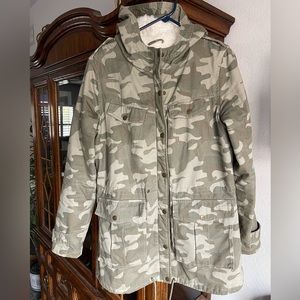 BNCI Camo Faux Fur Lined Hooded Coat Sz M